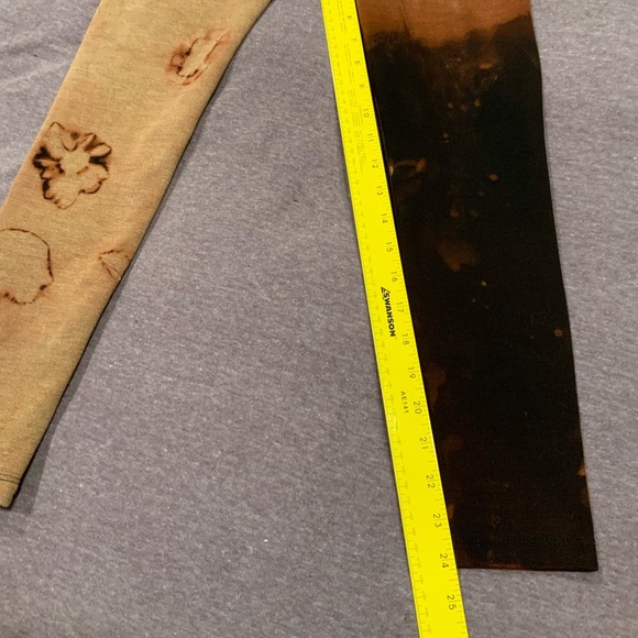 Reverse Bleach hand dyed leggings - Picture 11 of 13